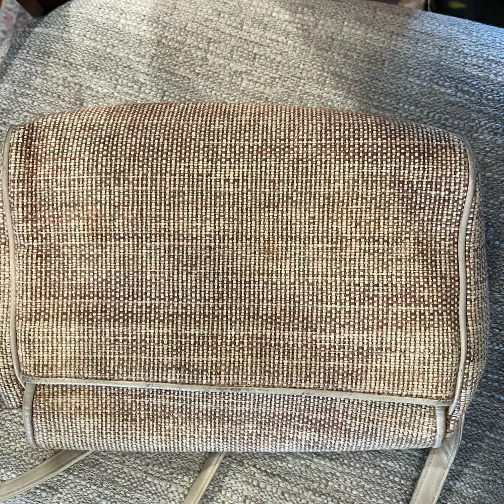 Etienne Aigner vintage crossbody or shoulder bag